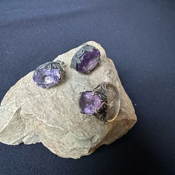 Elegant Amethyst and Sterling Silver Ring and Clip-on Earring Set - Picture 2 of 7